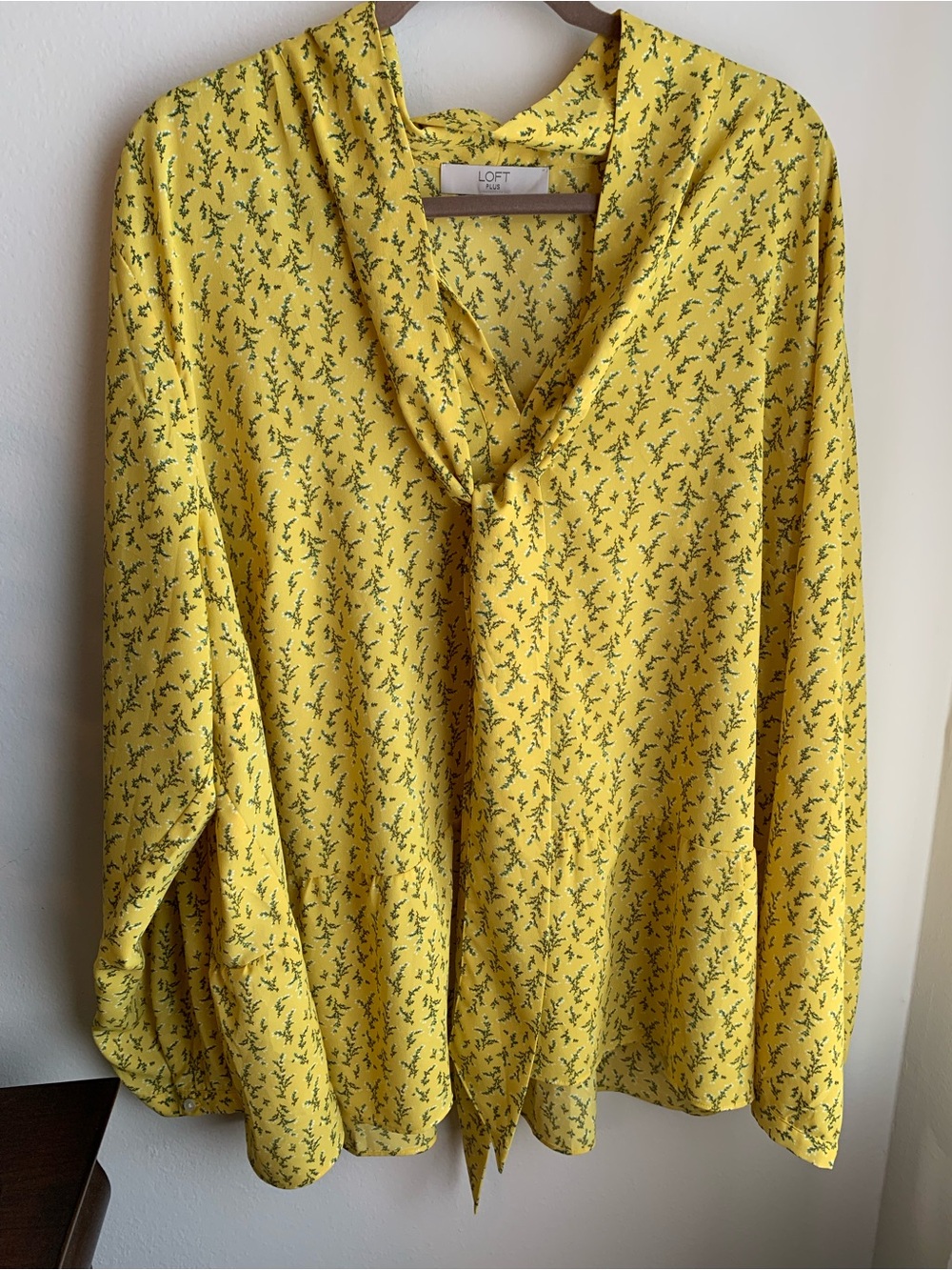 LOFT  PLUS SIZE 26W WOMEN’S YELLOW LONG SLEEVE TOP